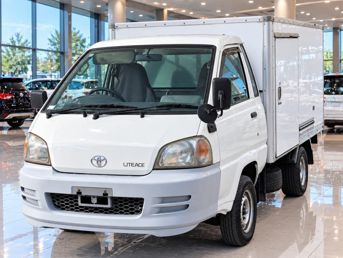 Truck image 6