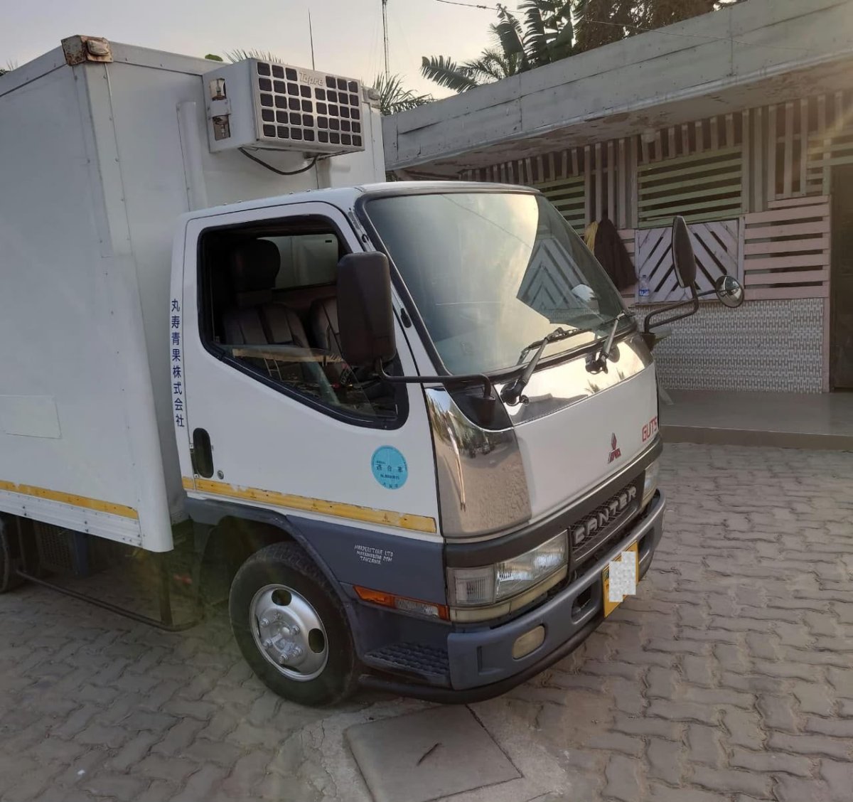 2028 Mitsubishi CANTER