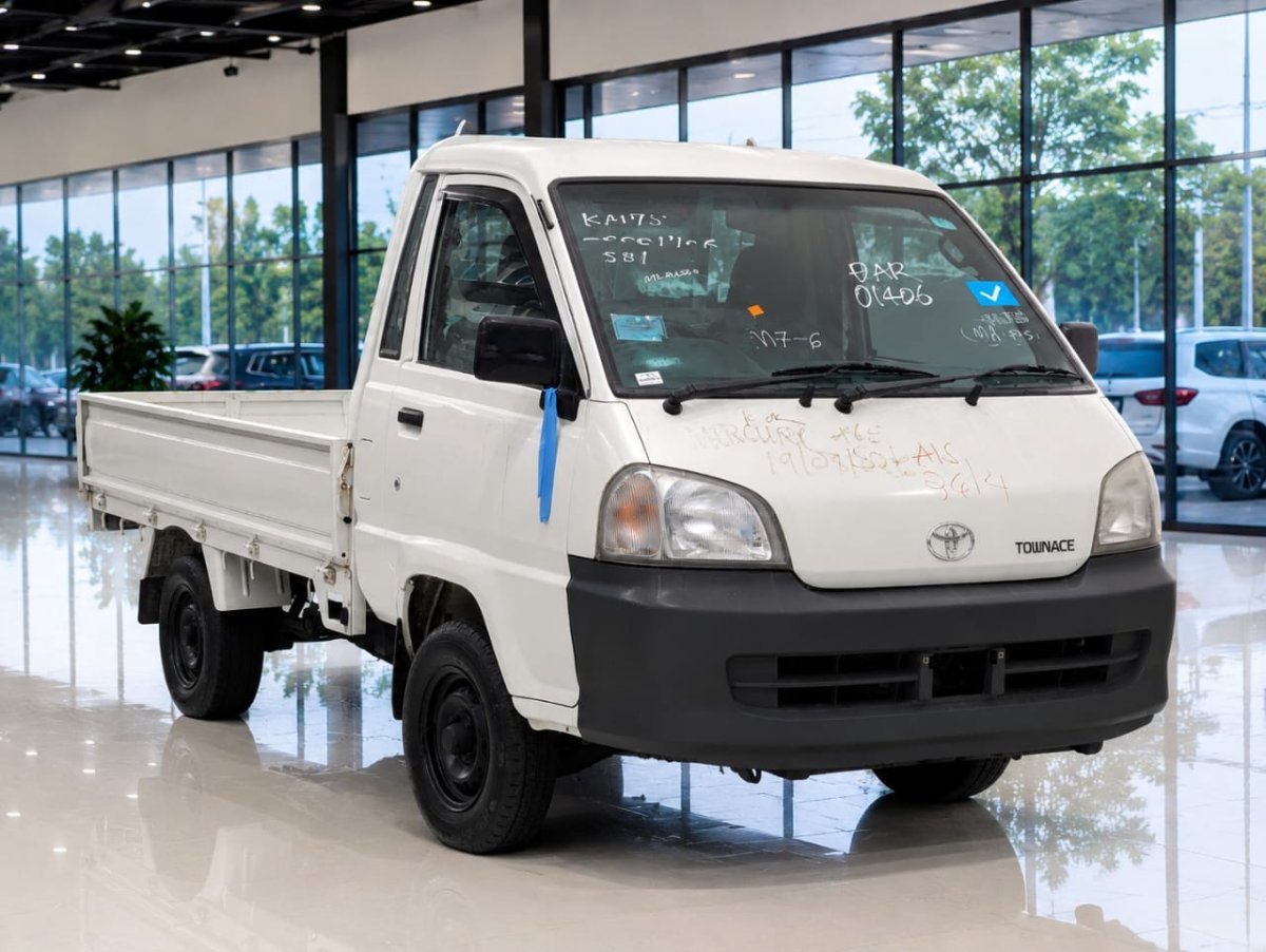 Truck image 2