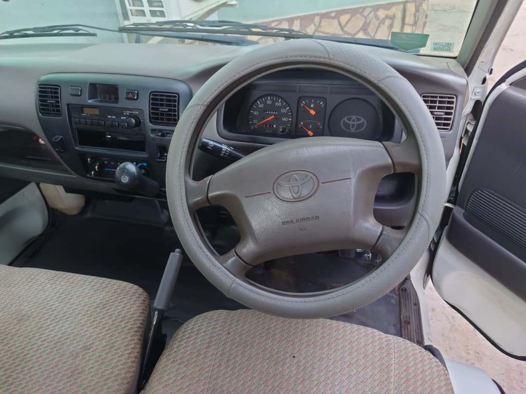 2000 Toyota LITEACE TRUCK