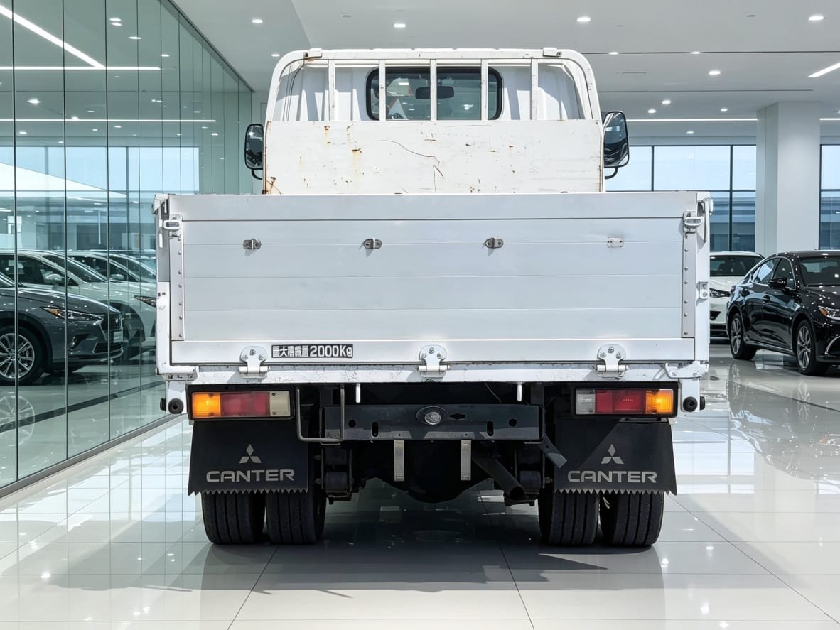 2026 Mitsubishi CANTER
