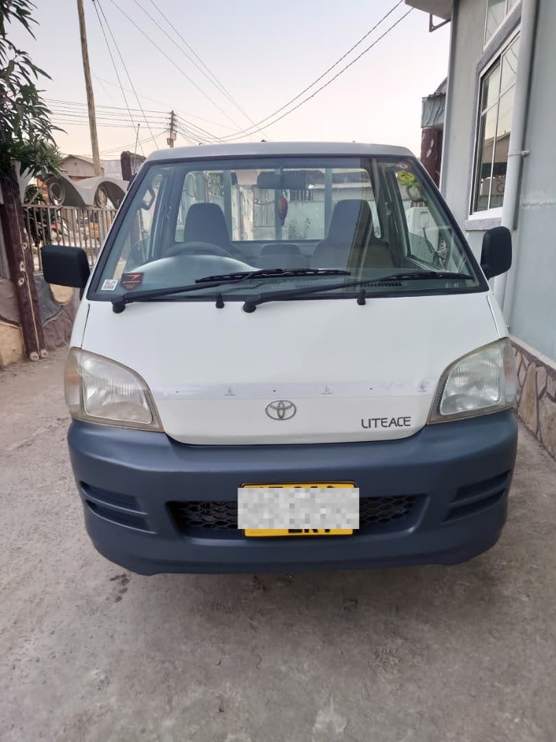 2000 Toyota LITEACE TRUCK
