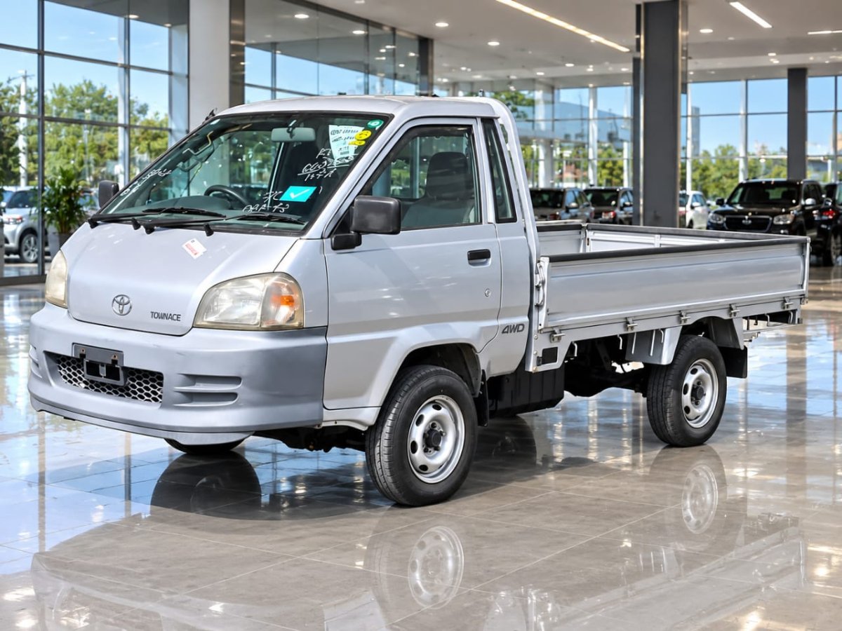 Truck image 5