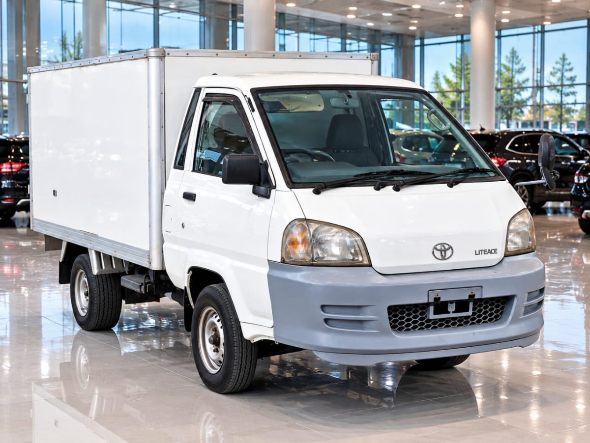 Truck image 5