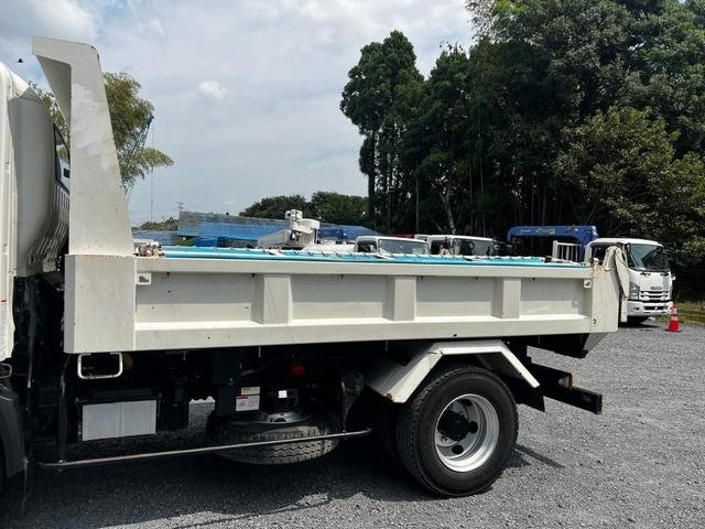 Truck image 8