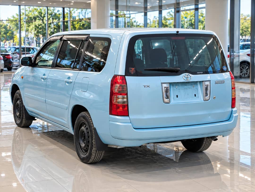 2003 Toyota SUCCEED