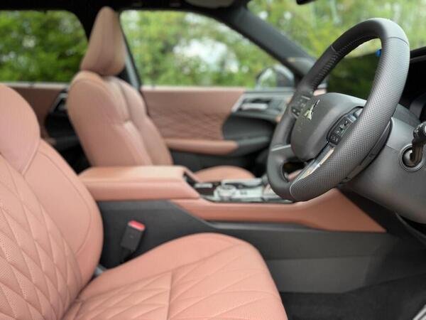 2026 Mitsubishi Outlander PHEV