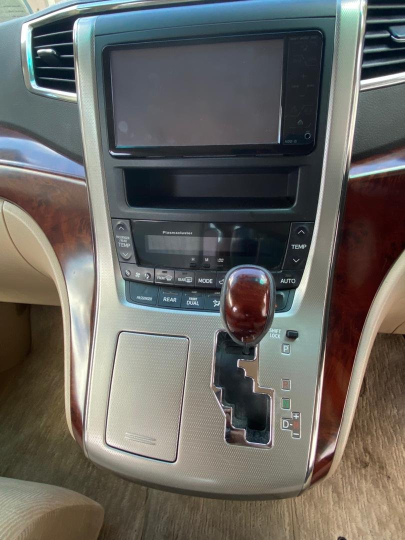 2008 Toyota ALPHARD 