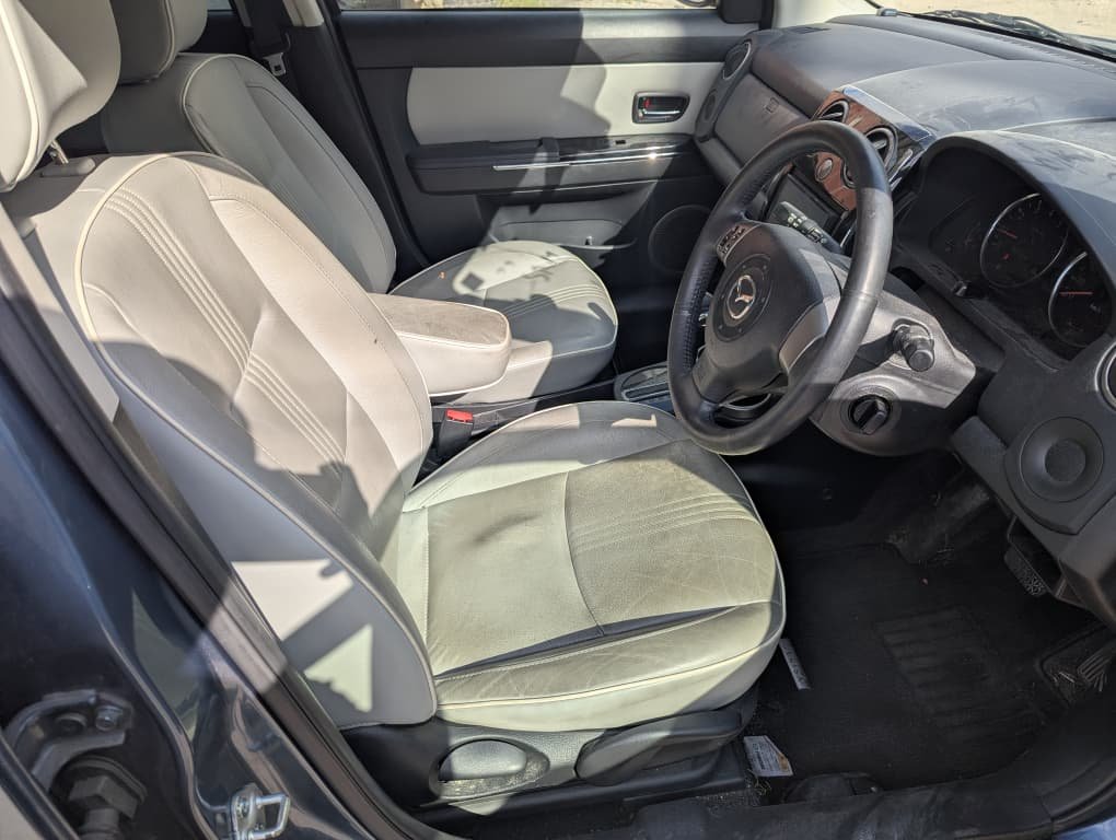 2013 Mazda Verisa