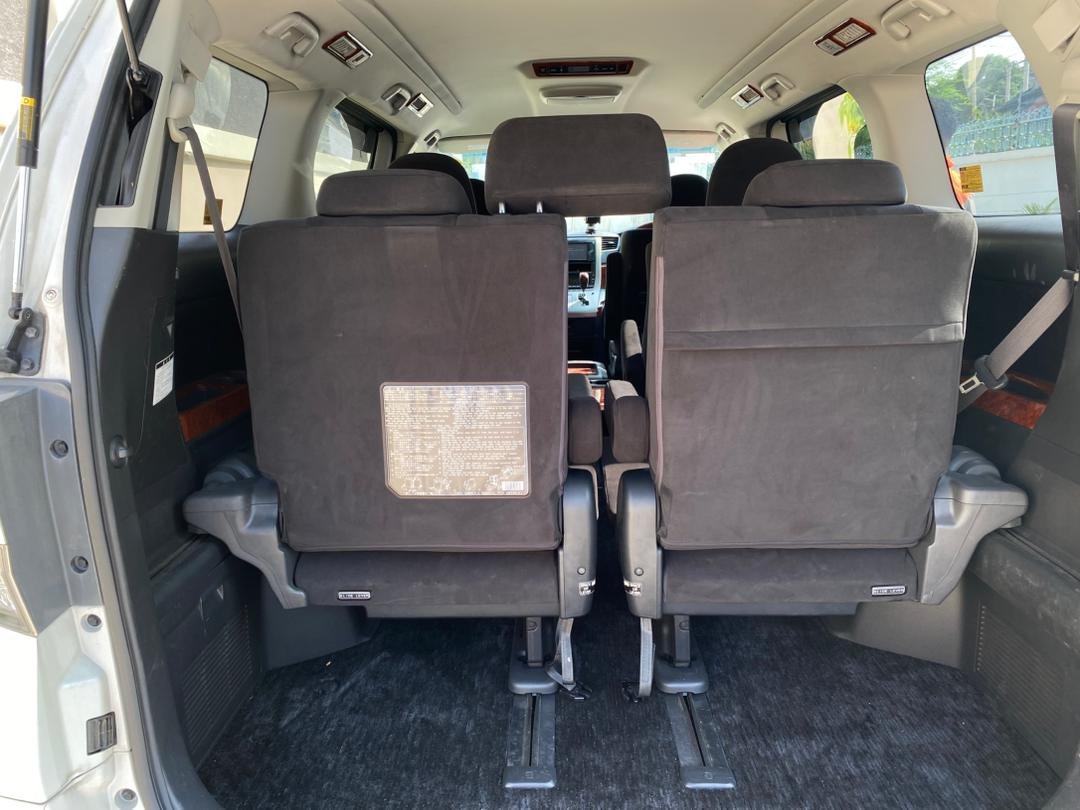 2010 Toyota VELLFIRE