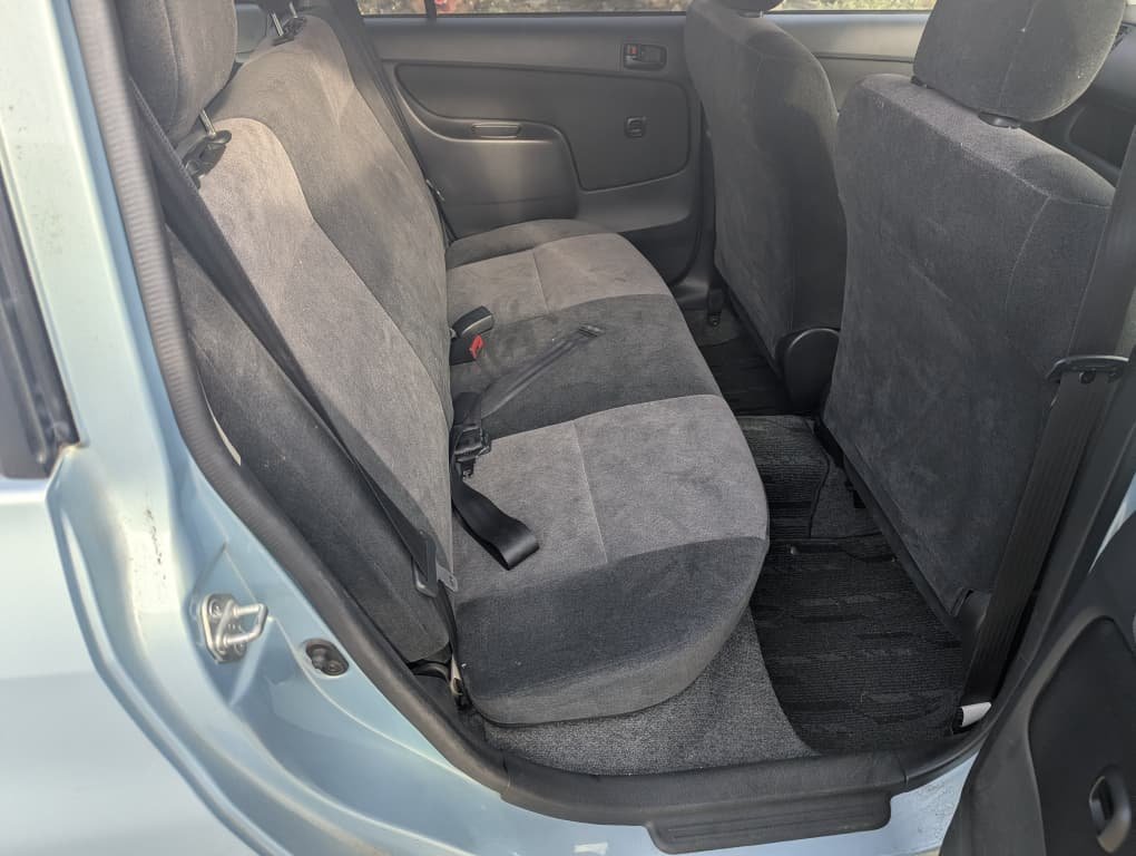 2003 Toyota SUCCEED