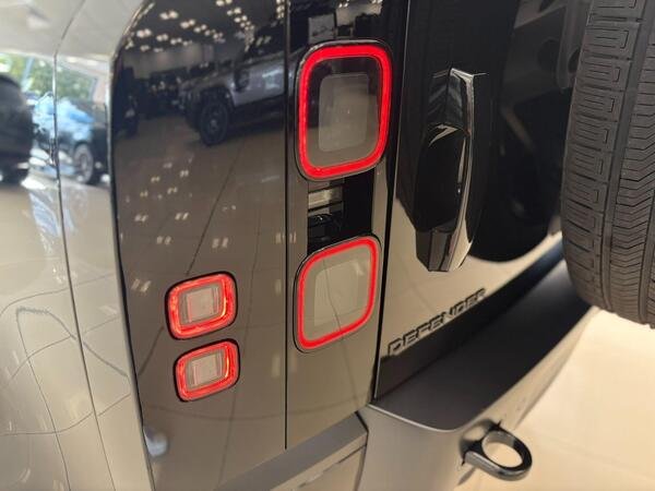 2026 Land Rover Defender