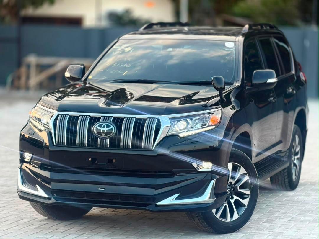 2023 Toyota LAND CRUISER PRADO