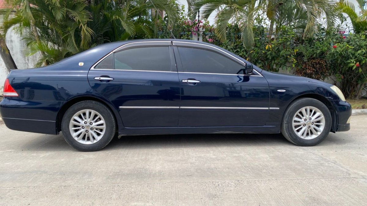 2004 Toyota Crown