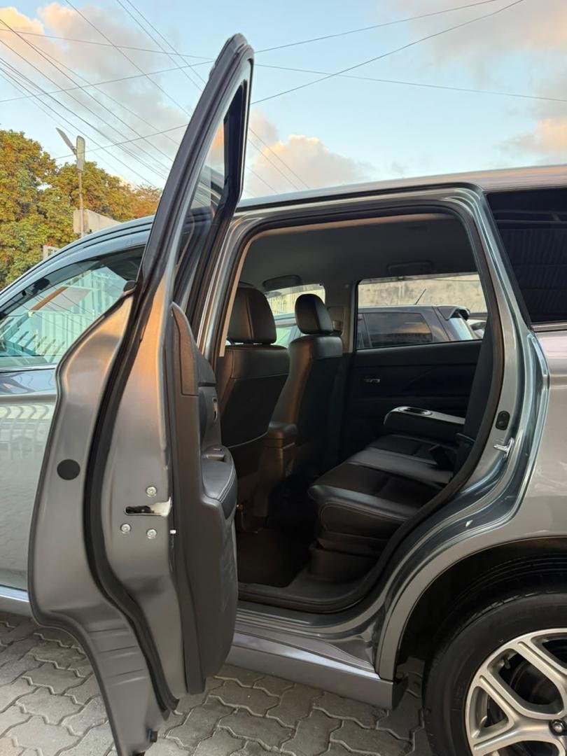 2014 Mitsubishi Outlander PHEV
