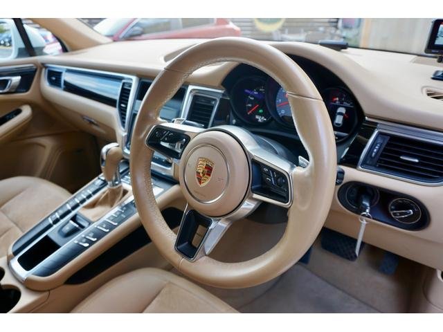 2015 Porsche Macan
