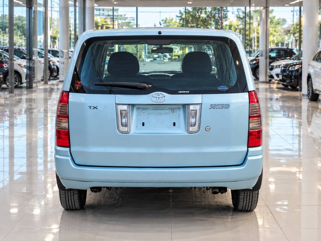 2003 Toyota SUCCEED