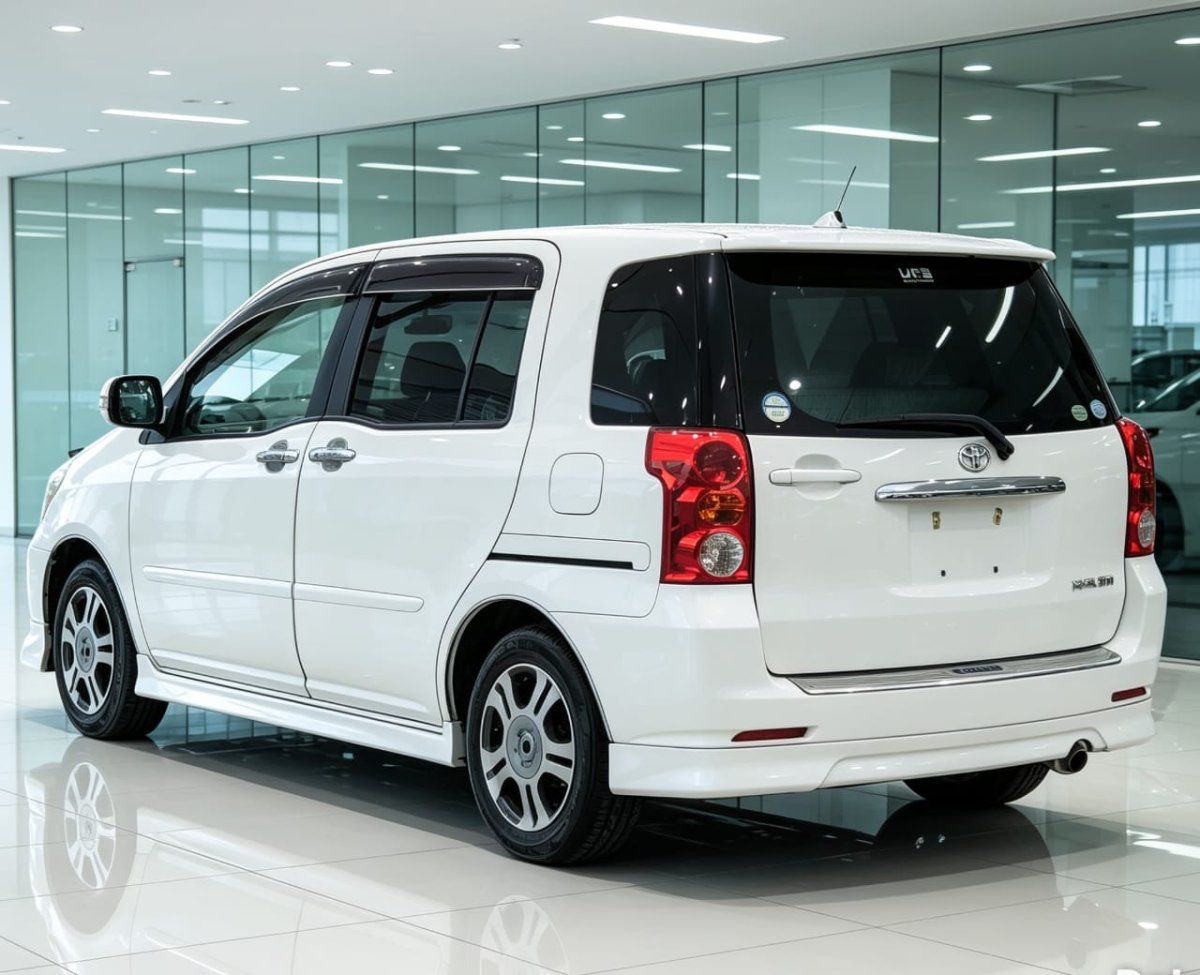 2004 Toyota RAUM