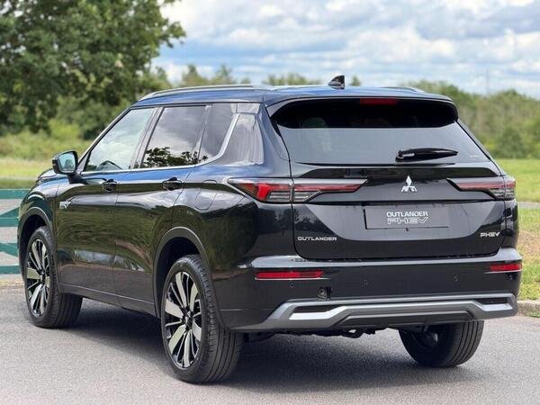 2026 Mitsubishi Outlander PHEV