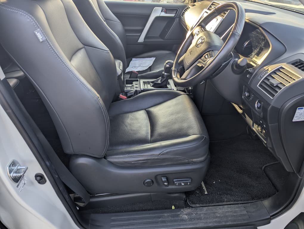 2021 Toyota LAND CRUISER PRADO