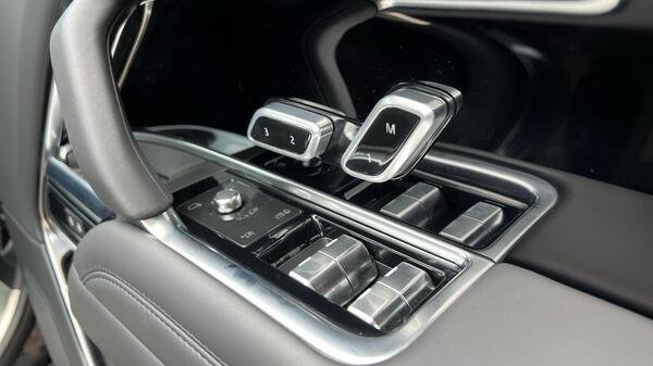2026 Land Rover Range Rover