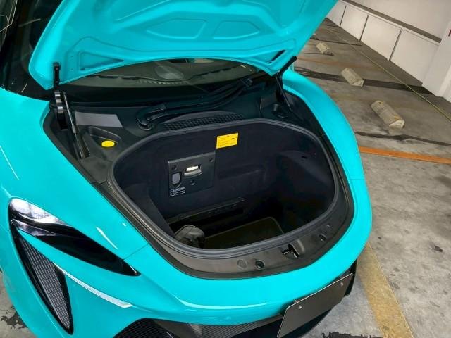 2024 McLaren Artura
