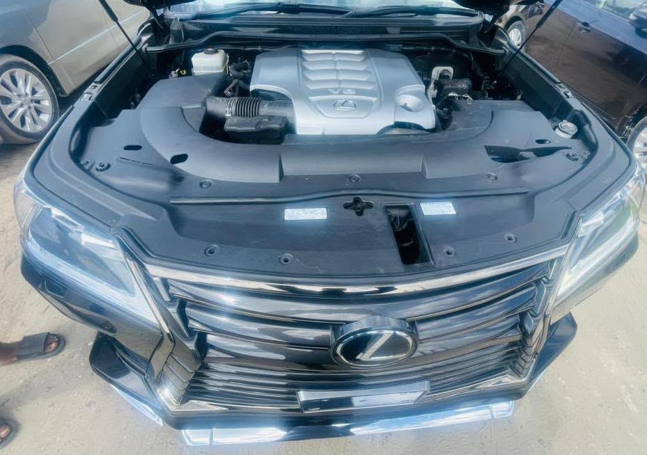 2017 Lexus LX