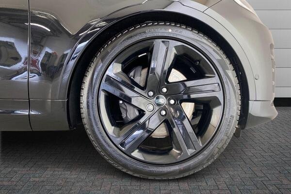 2026 Land Rover Discovery