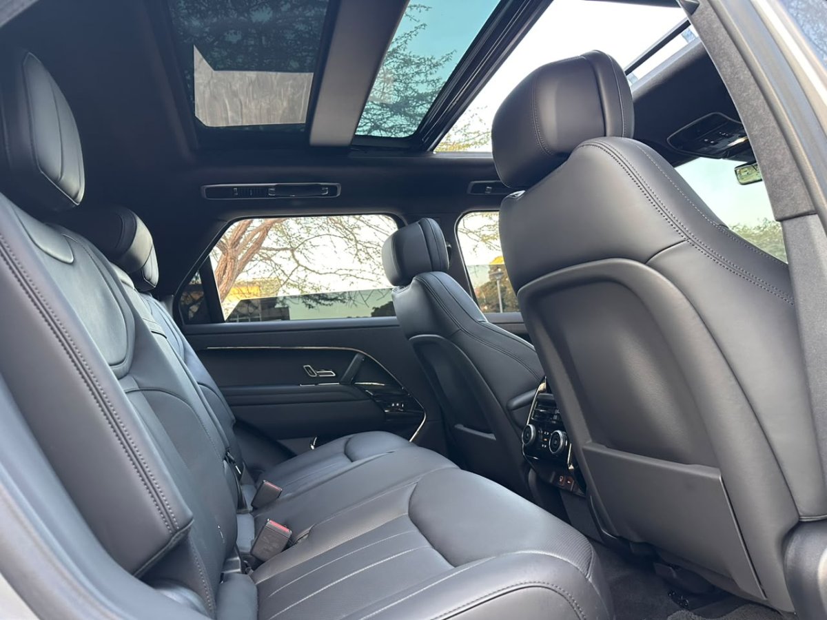 2025 Land Rover Range Rover Sport
