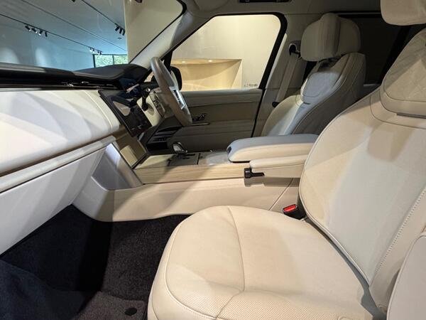 2026 Land Rover Range Rover