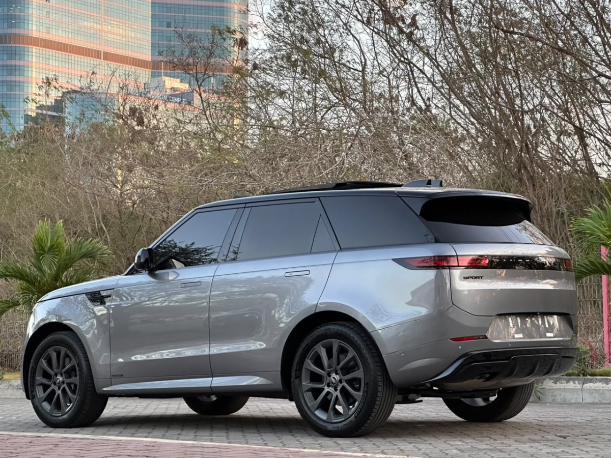 2025 Land Rover Range Rover Sport