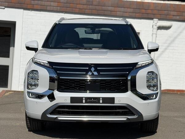 2026 Mitsubishi Outlander PHEV
