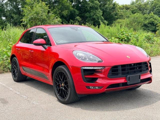 2017 Porsche Macan