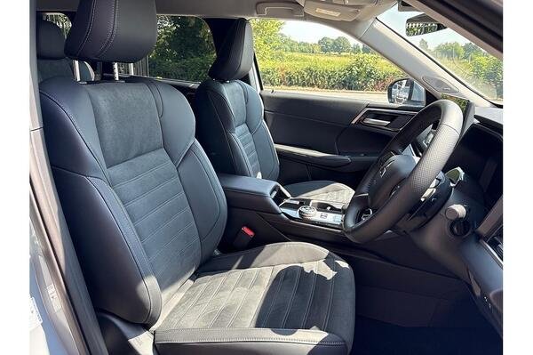 2026 Mitsubishi Outlander PHEV