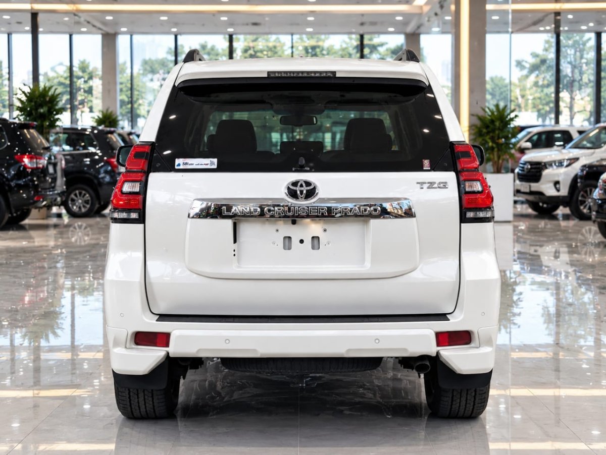 2021 Toyota LAND CRUISER PRADO