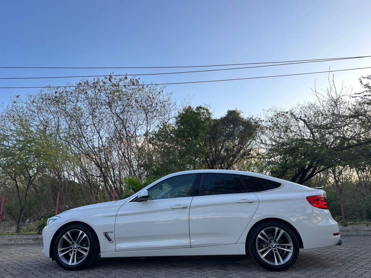2013 BMW 3 Series