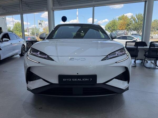 2025 BYD Sealion 7