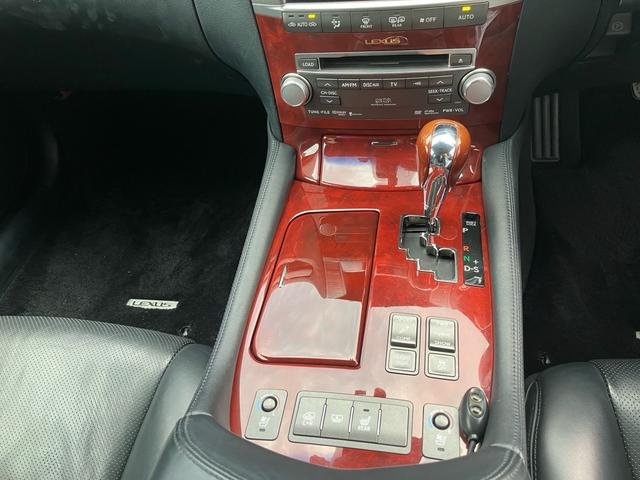 2011 Lexus LS