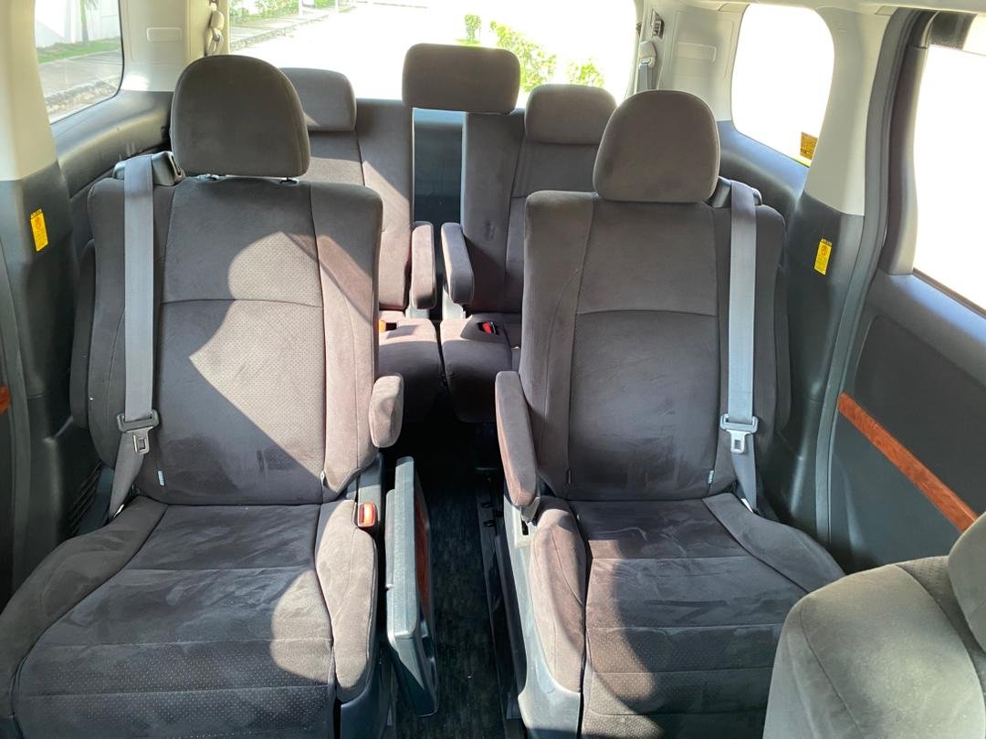 2010 Toyota VELLFIRE
