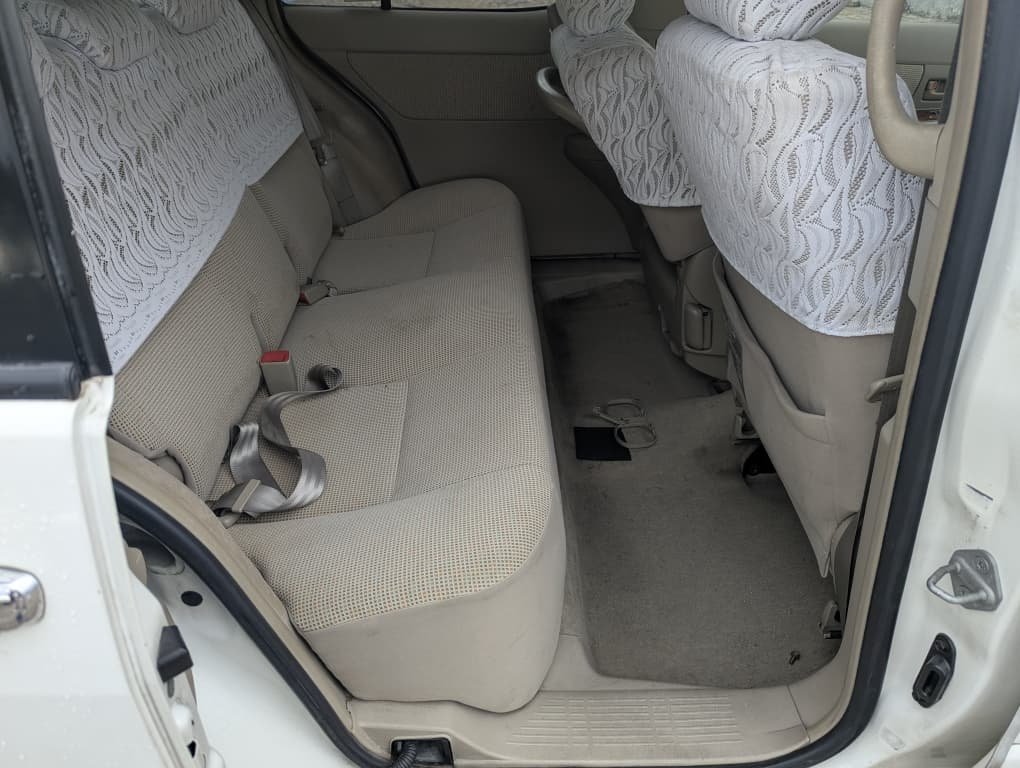 2004 Toyota RAUM