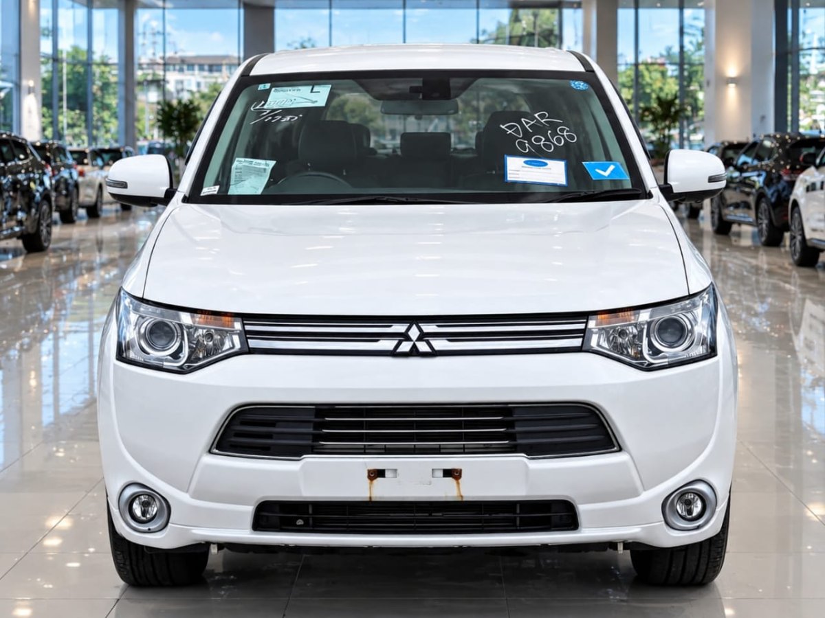 2012 Mitsubishi Outlander PHEV
