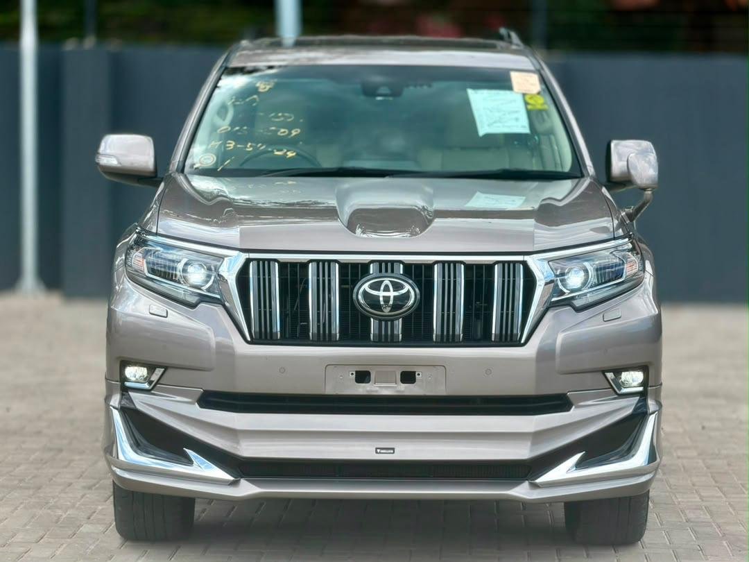 2023 Toyota LAND CRUISER PRADO
