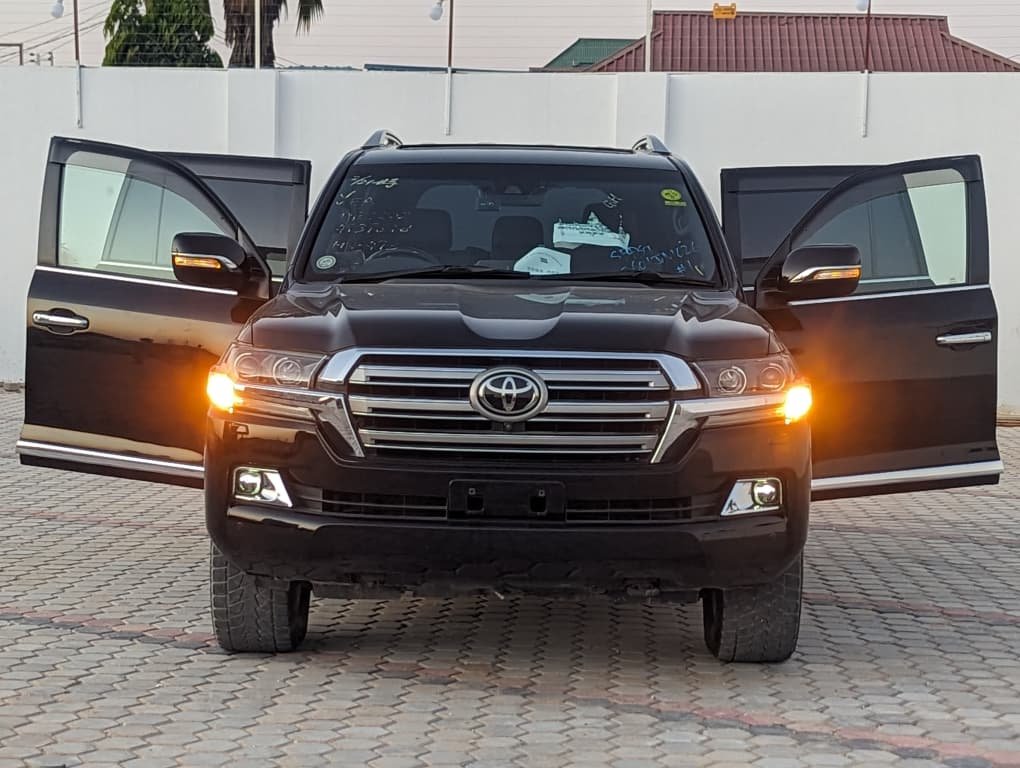 2016 Toyota Land Cruiser