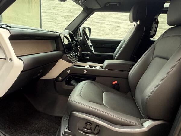 2026 Land Rover Defender