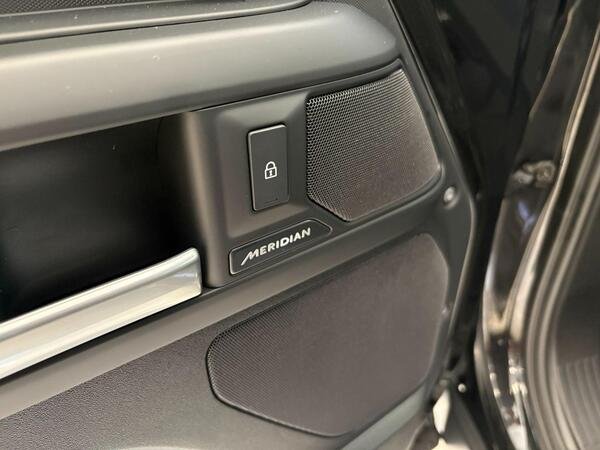2026 Land Rover Defender