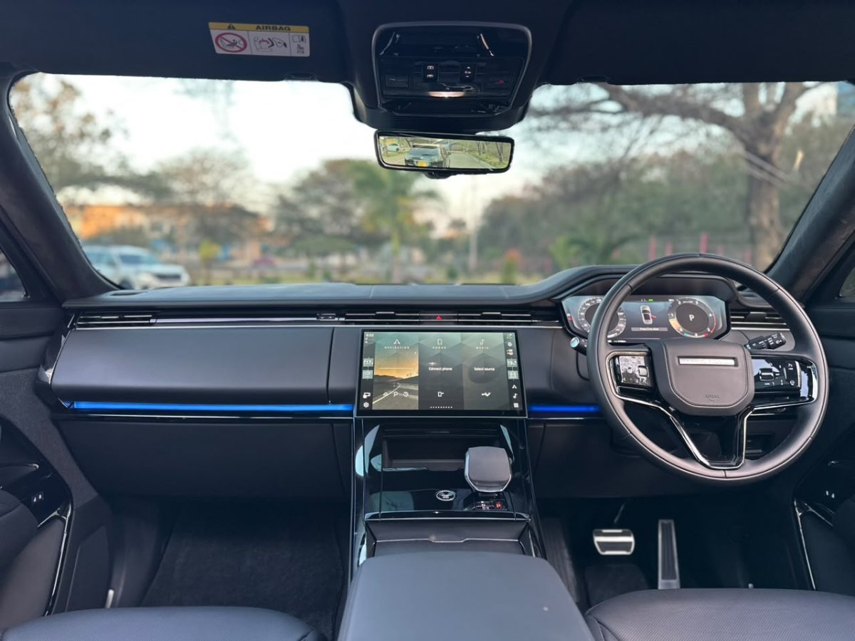 2025 Land Rover Range Rover Sport
