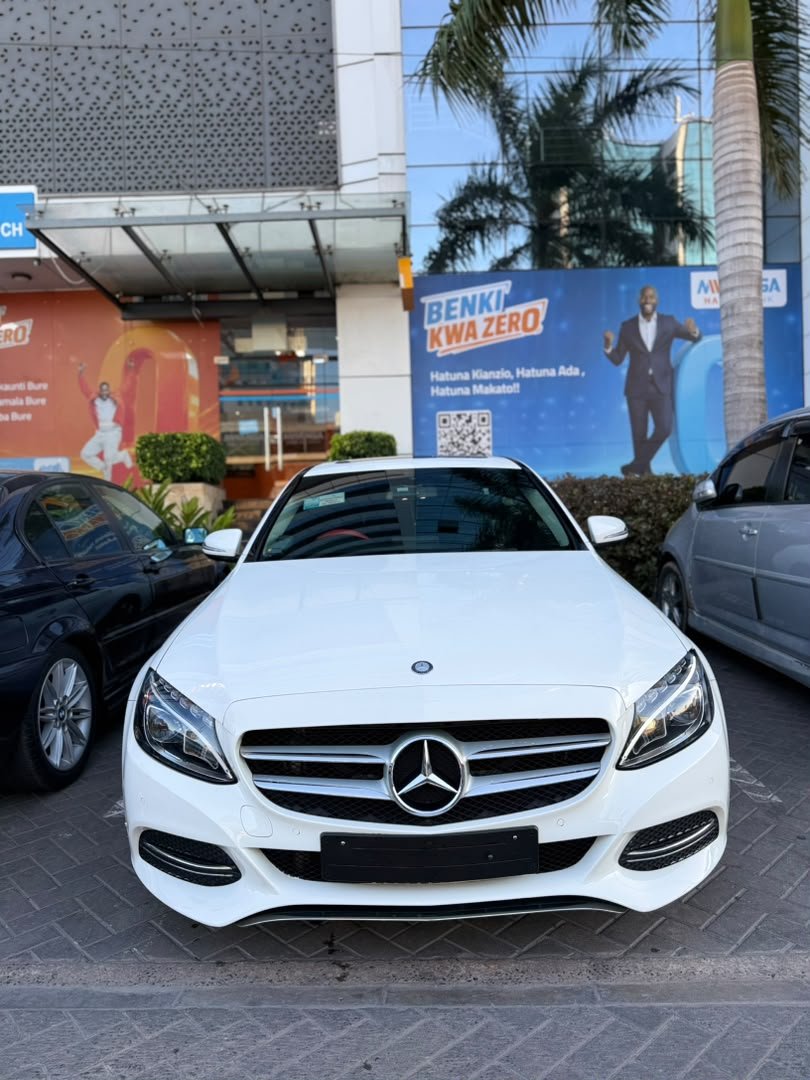 2016 Mercedes-Benz C-Class Petrol