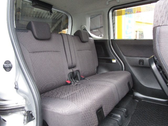 2017 Mitsubishi DELICA D:2