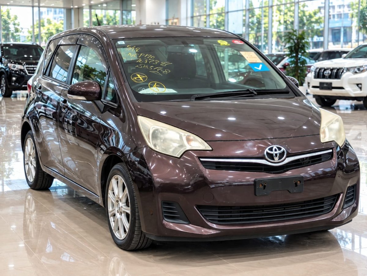 2011 Toyota RACTIS Petrol