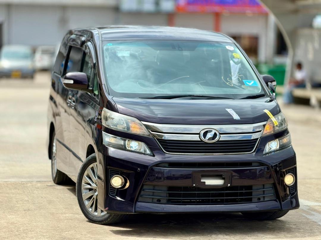 2013 Toyota VELLFIRE Petrol